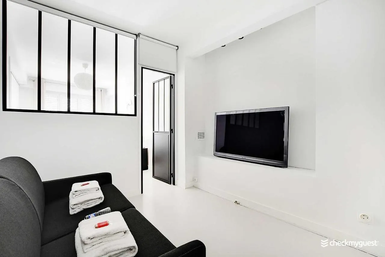 Charming 3br6p - Serres 1 Lägenhet Paris